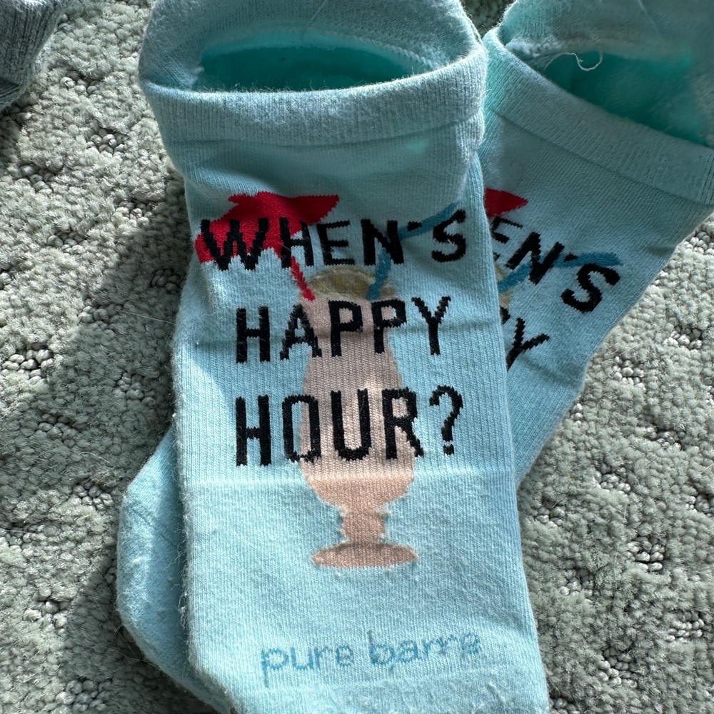 Pure Barre 4 Pairs Sticky Grip Ankle Socks M/L - Picture 2 of 9